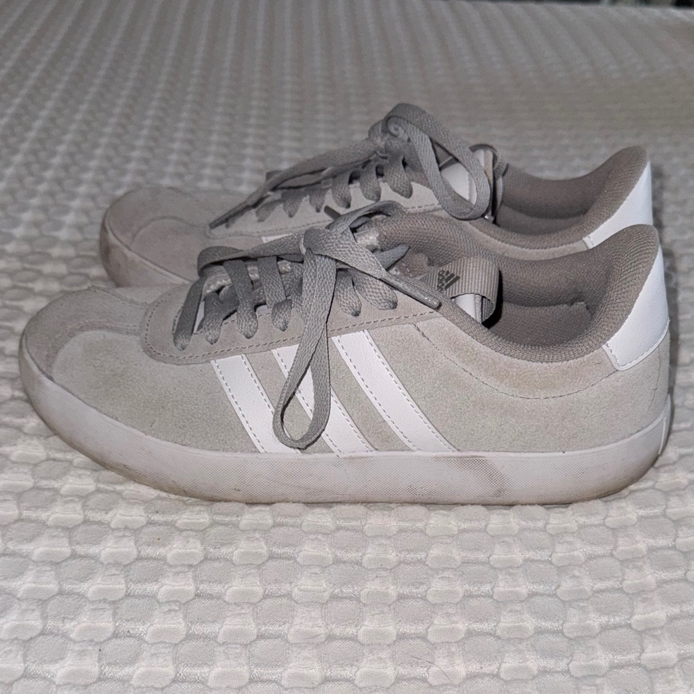 Adidas VL Court 3.0 Women’s Sneakers — Size 6 — Classic Style - Picture 3 of 6